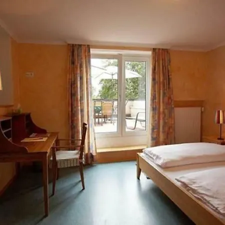 Itzlingerhof 3*